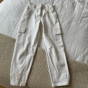 Aritzia • White Cargo Pants • Sz 2
